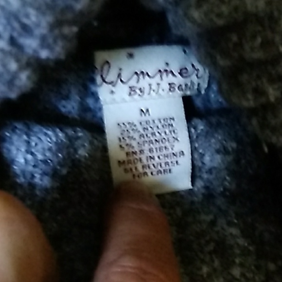 Adorable grey sweater 👗 - Picture 8 of 8